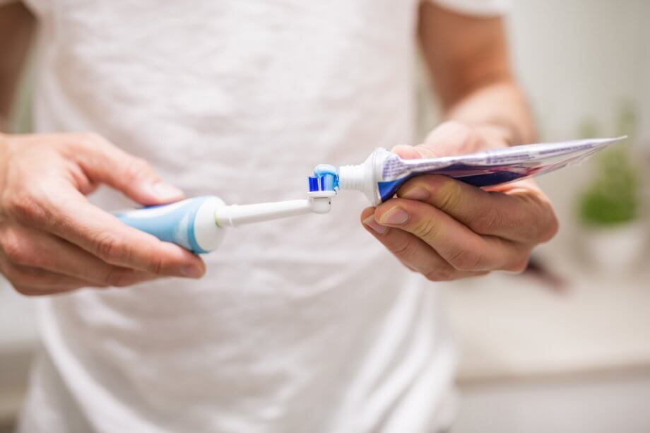 electric toothbrush with toothpaste